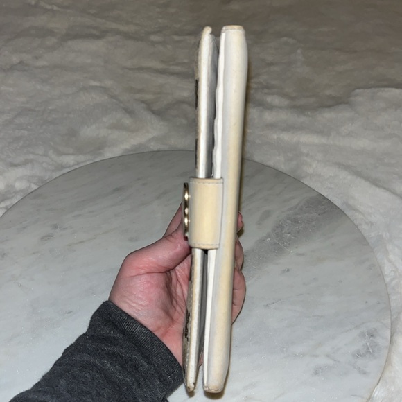 SOLD ❌❌❌GUCCI GG Pattern Canvas Leather Long Wallet - Picture 9 of 15